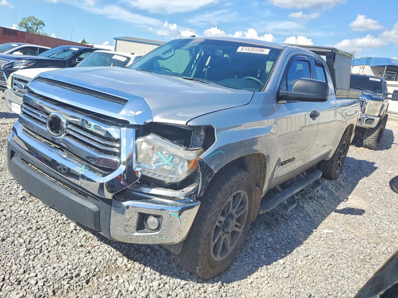 2017 TOYOTA TUNDRA SR5