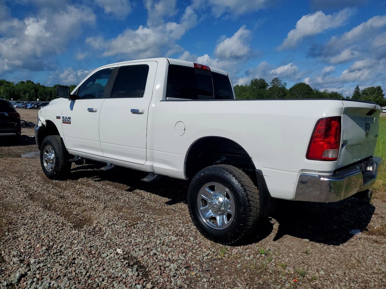 2016 RAM 2500 SLT — снимка 2