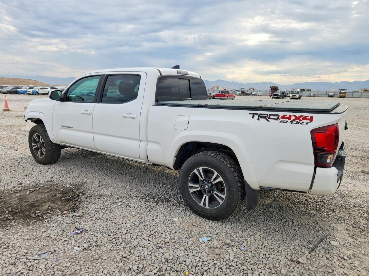 2019 TOYOTA TACOMA TRD SPORT — снимка 2