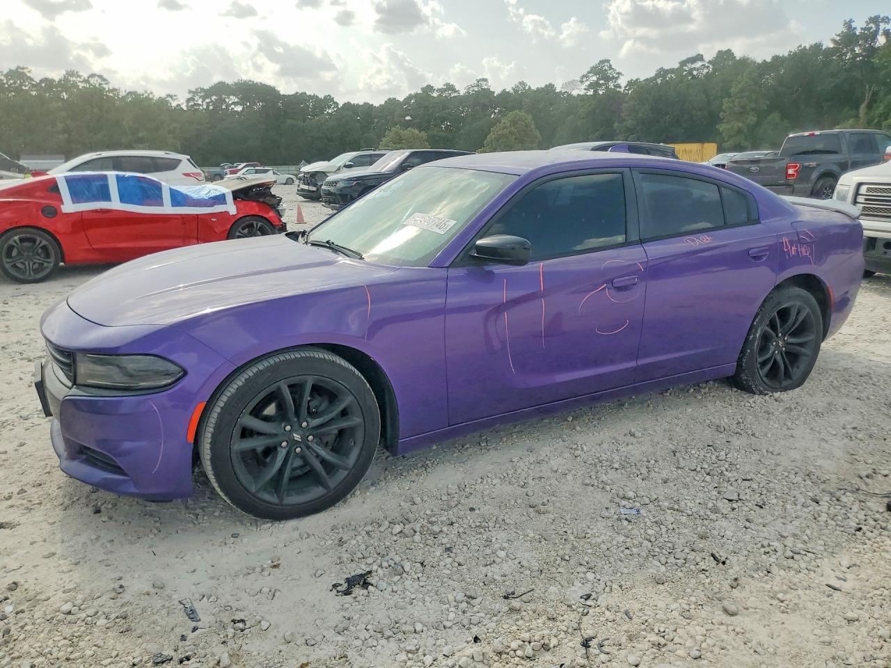 2016 DODGE CHARGER SXT