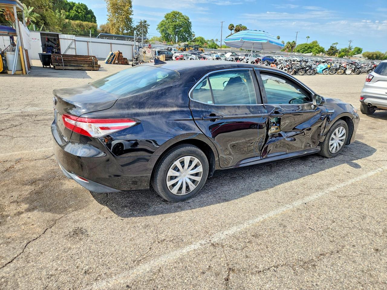 2019 TOYOTA CAMRY LE — снимка 3