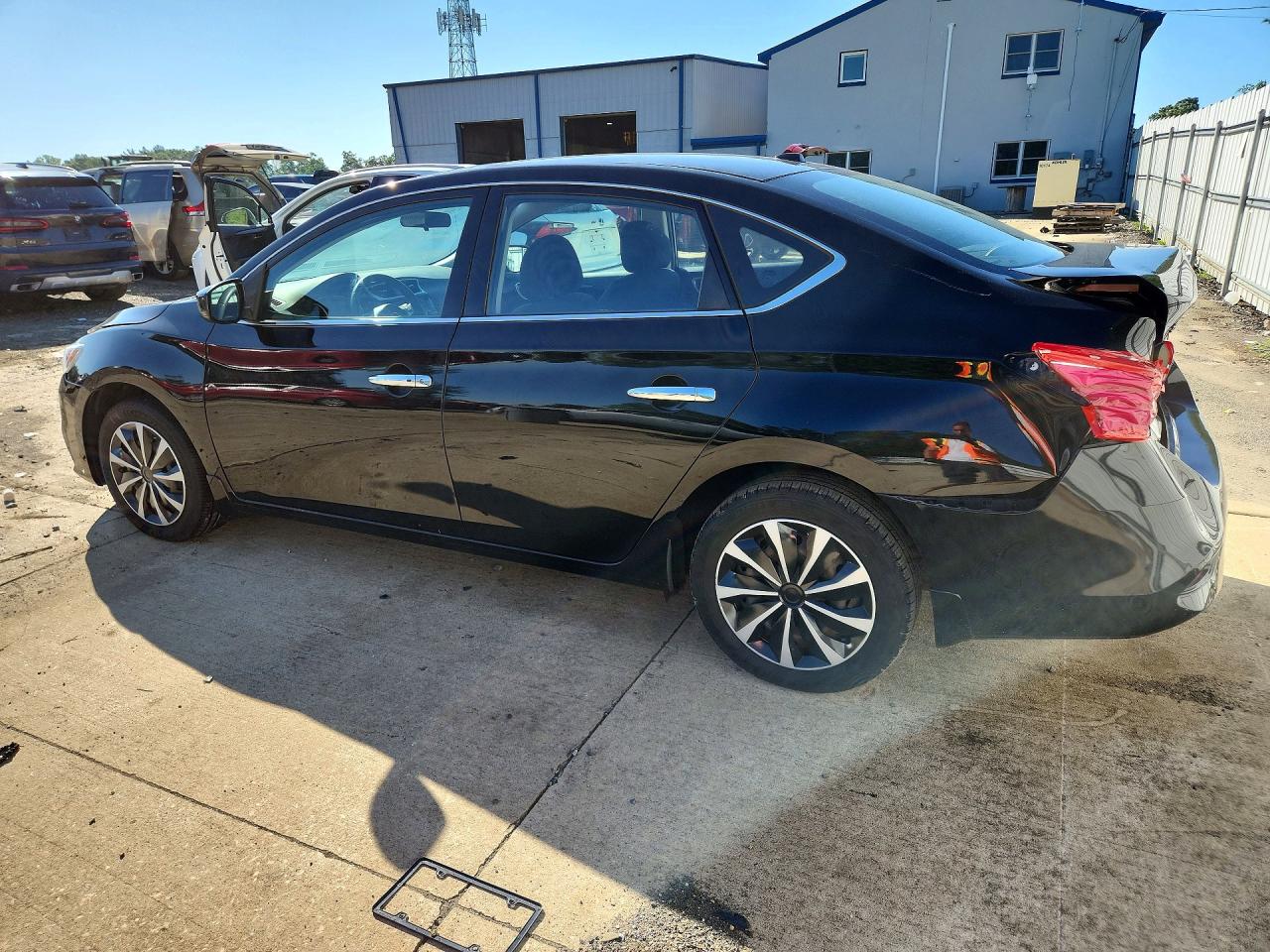 2017 NISSAN SENTRA SV — снимка 2