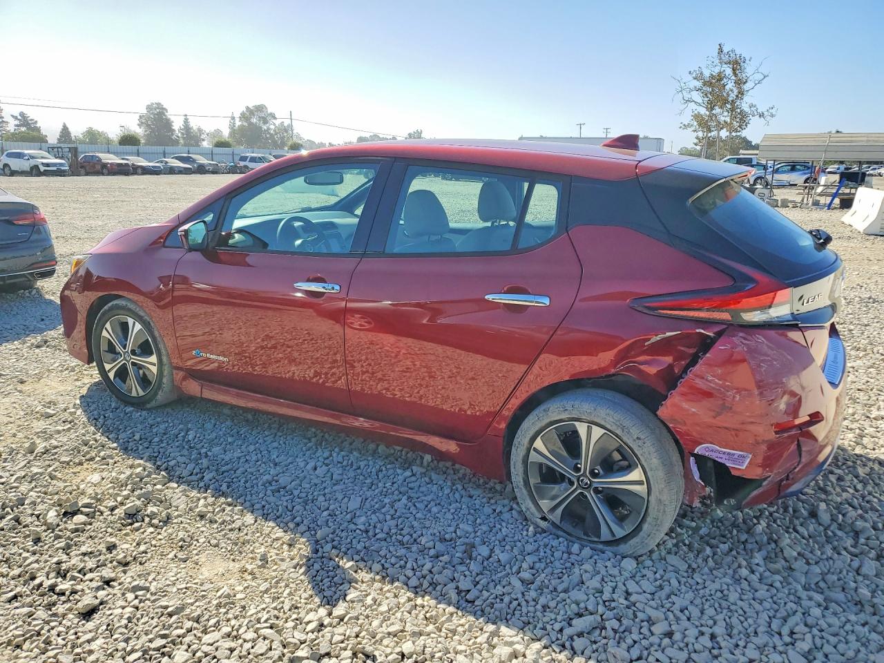2019 NISSAN LEAF SL — снимка 2