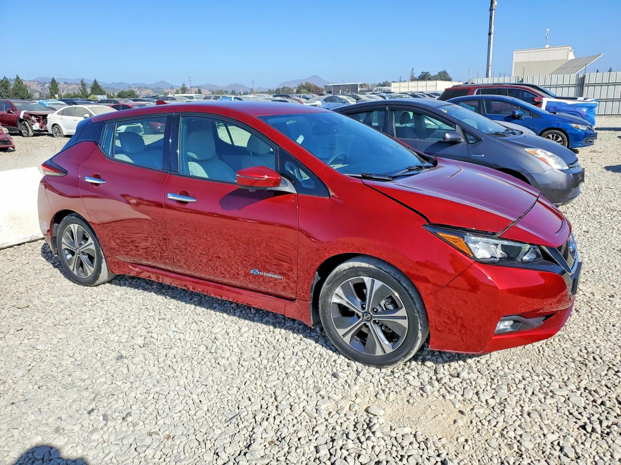 2019 NISSAN LEAF SL — снимка 4