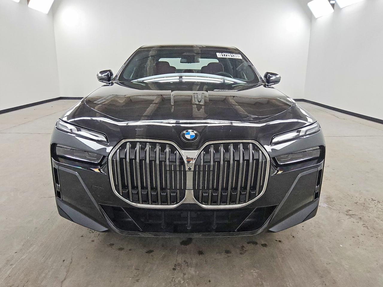 2026 BMW 740 XI — снимка 5