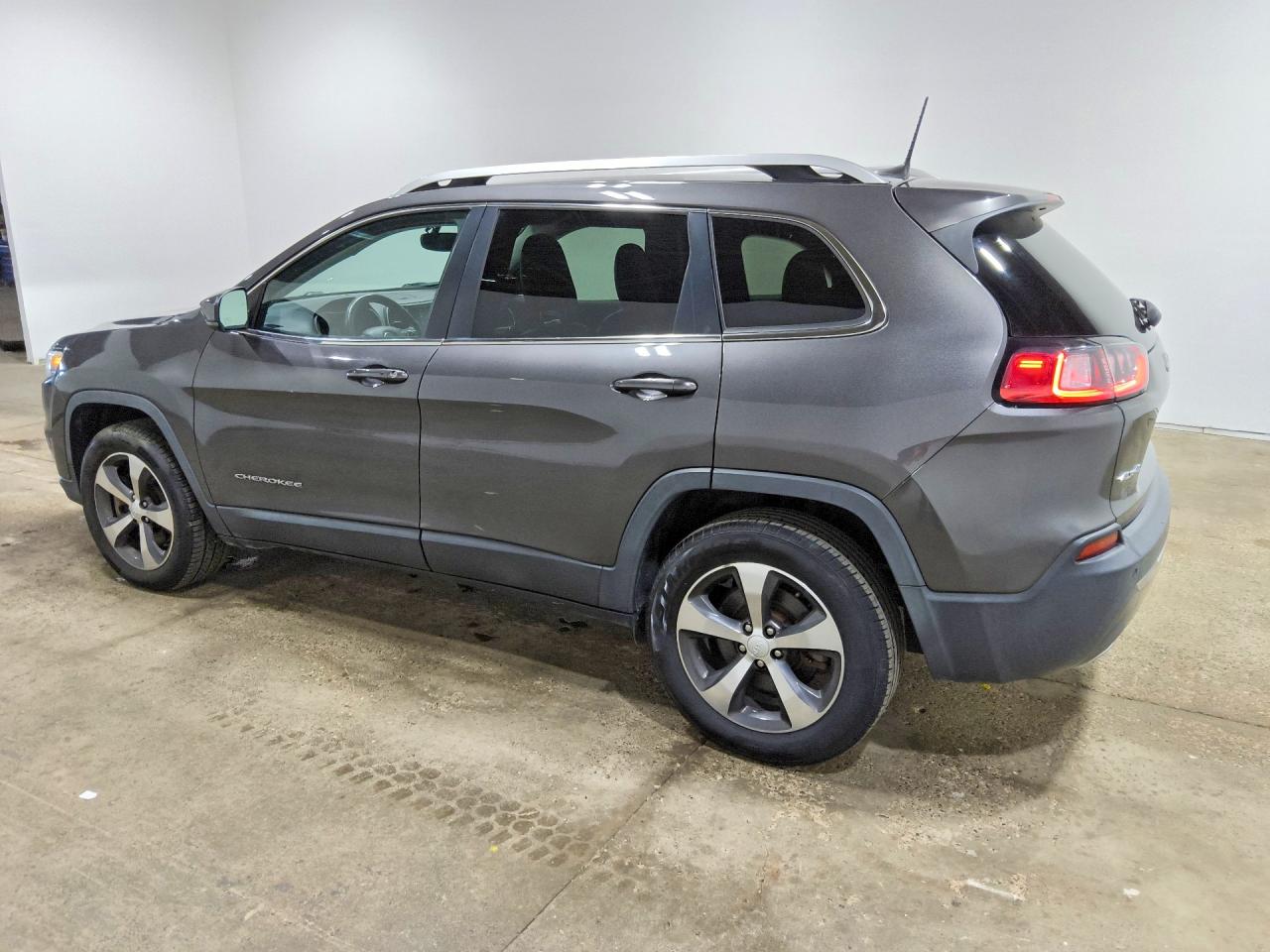2019 JEEP CHEROKEE LIMITED — снимка 2