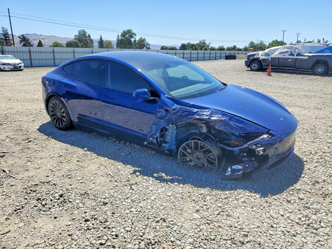 2025 TESLA MODEL 3 — снимка 4