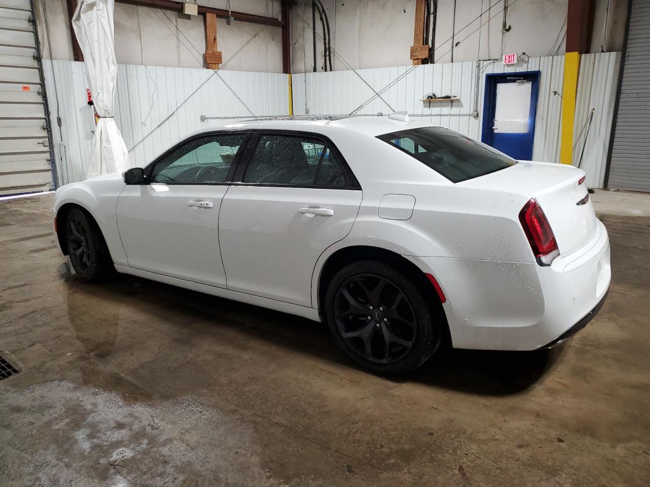 2023 CHRYSLER 300 S — снимка 2