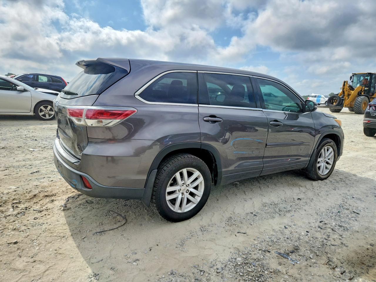 2015 TOYOTA HIGHLANDER LE — снимка 3