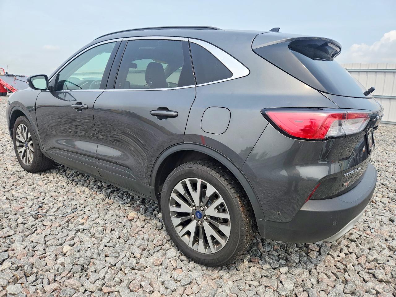 2020 FORD ESCAPE TITANIUM — снимка 2