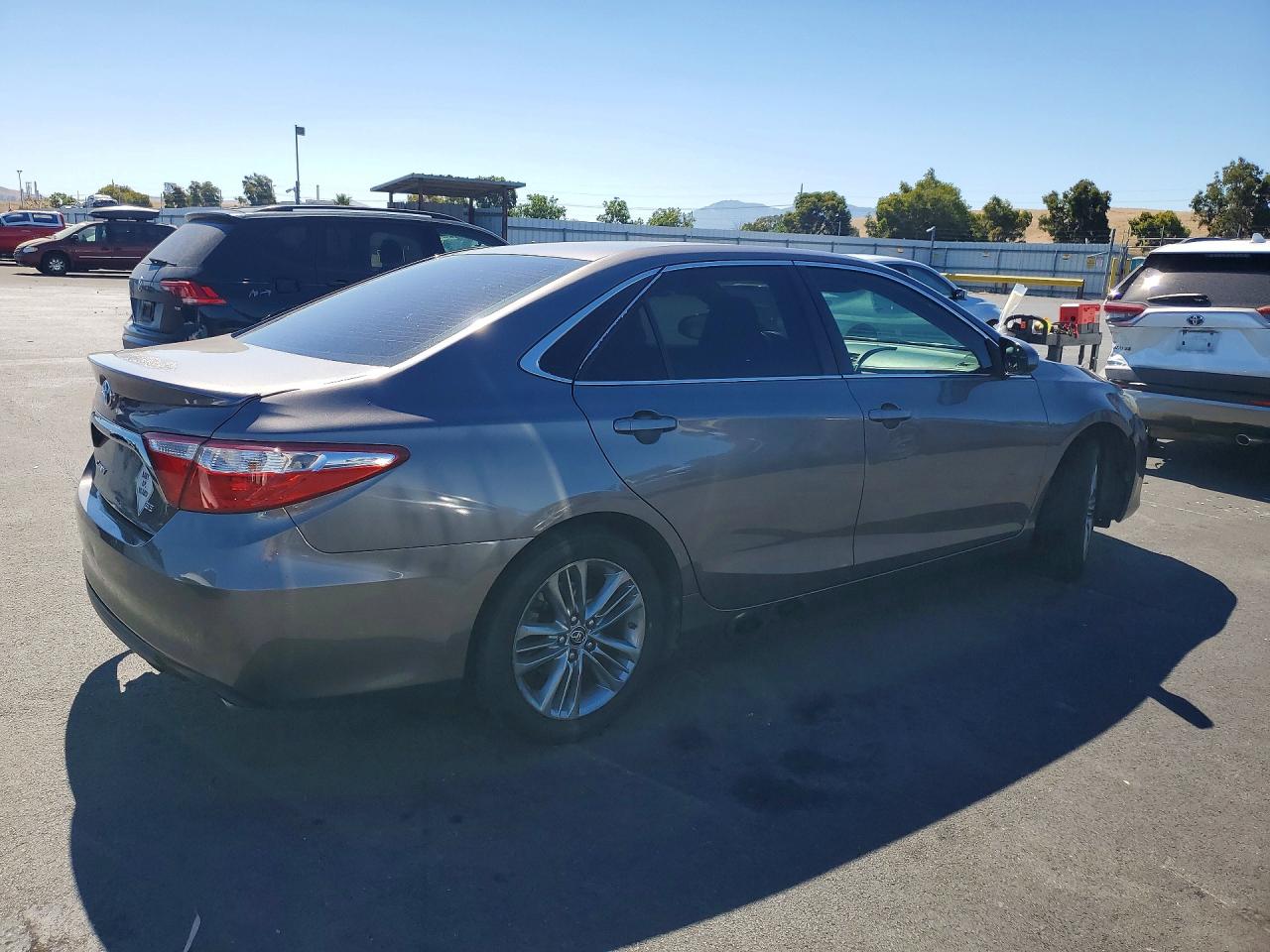 2016 TOYOTA CAMRY SE — снимка 3