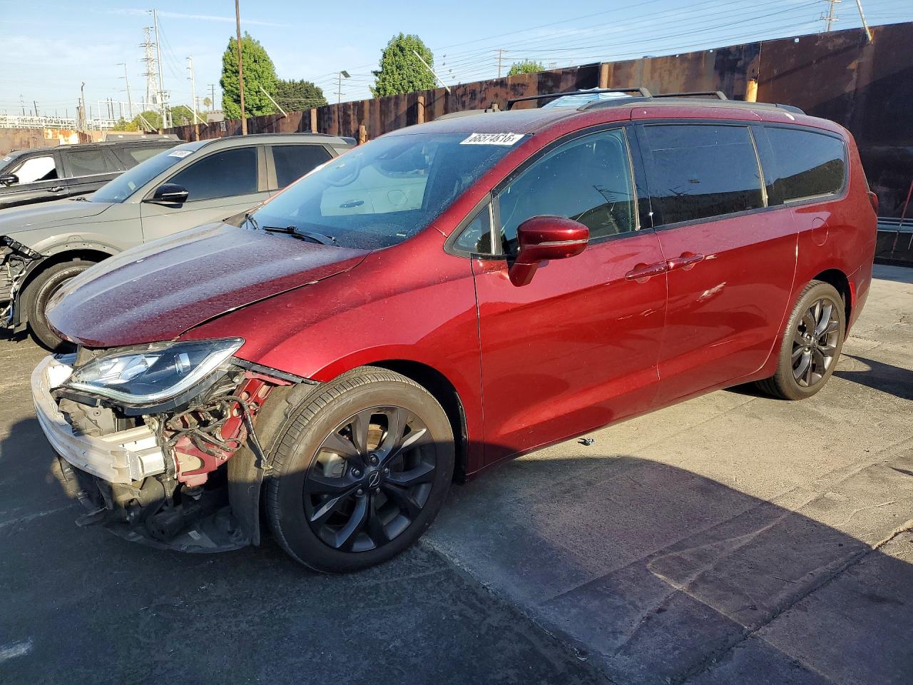 2019 CHRYSLER PACIFICA LIMITED