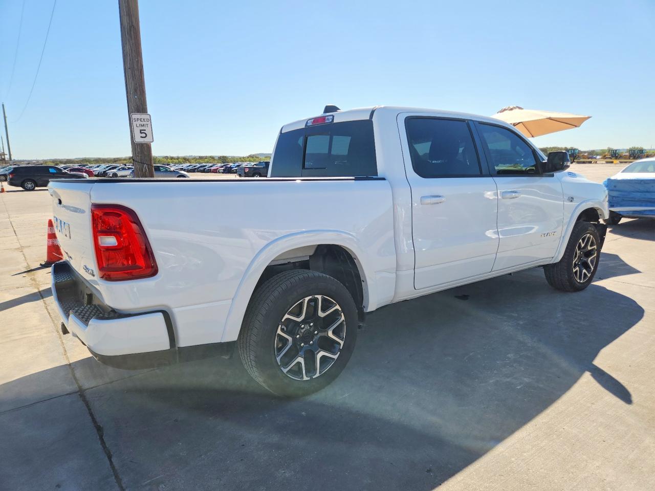 2026 RAM 1500 LARAMIE — снимка 3