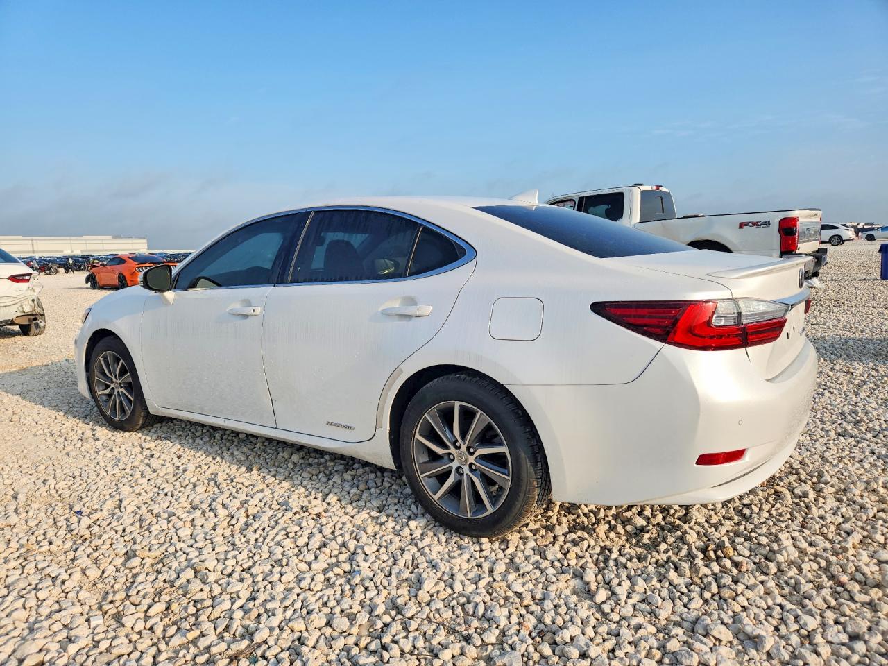 2016 LEXUS ES 300H — снимка 2