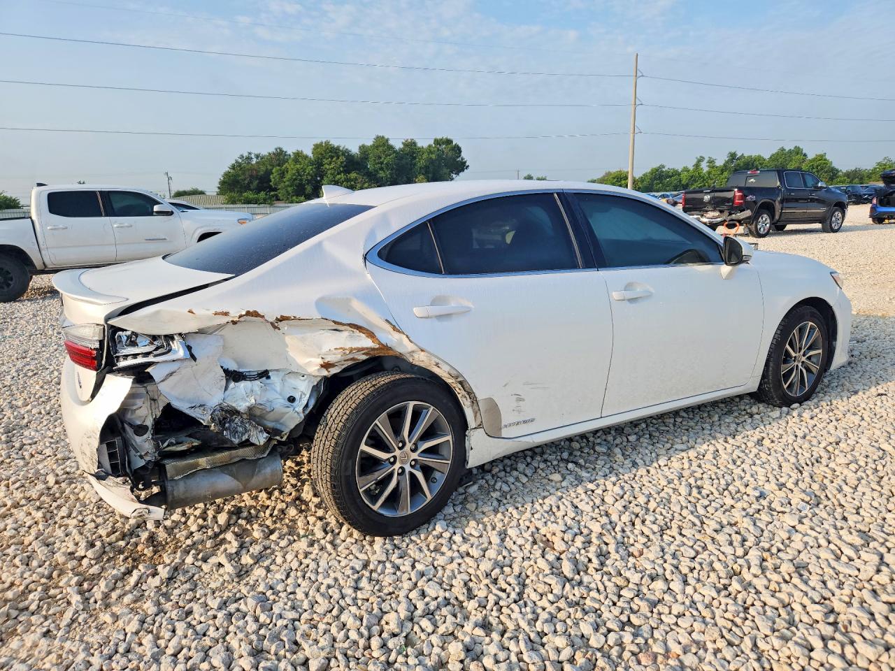 2016 LEXUS ES 300H — снимка 3