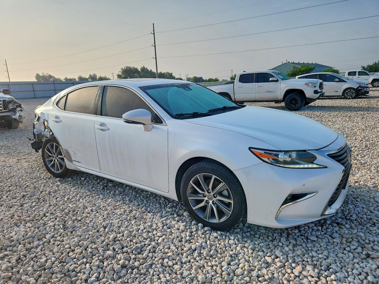2016 LEXUS ES 300H — снимка 4