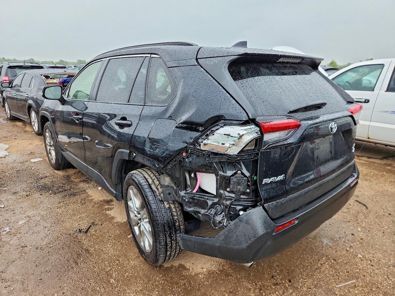2021 TOYOTA RAV4 XLE PREMIUM — снимка 2