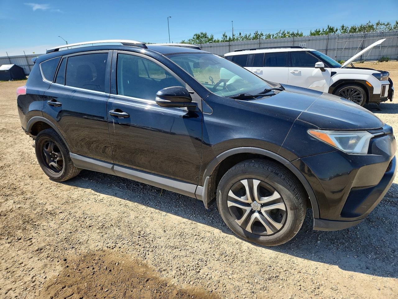 2017 TOYOTA RAV4 LE — снимка 4