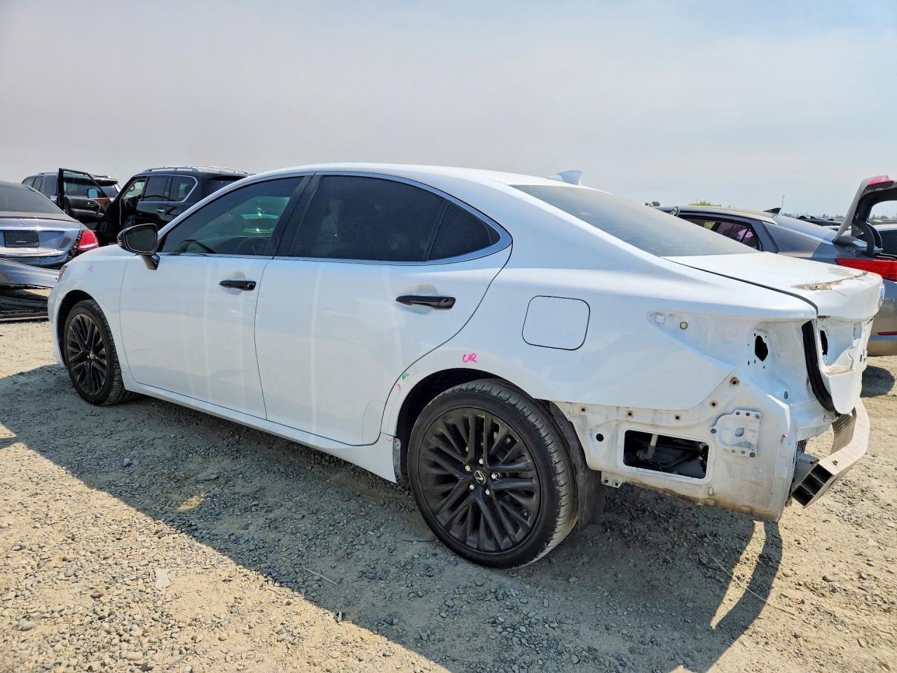 2015 LEXUS ES 350 — снимка 2