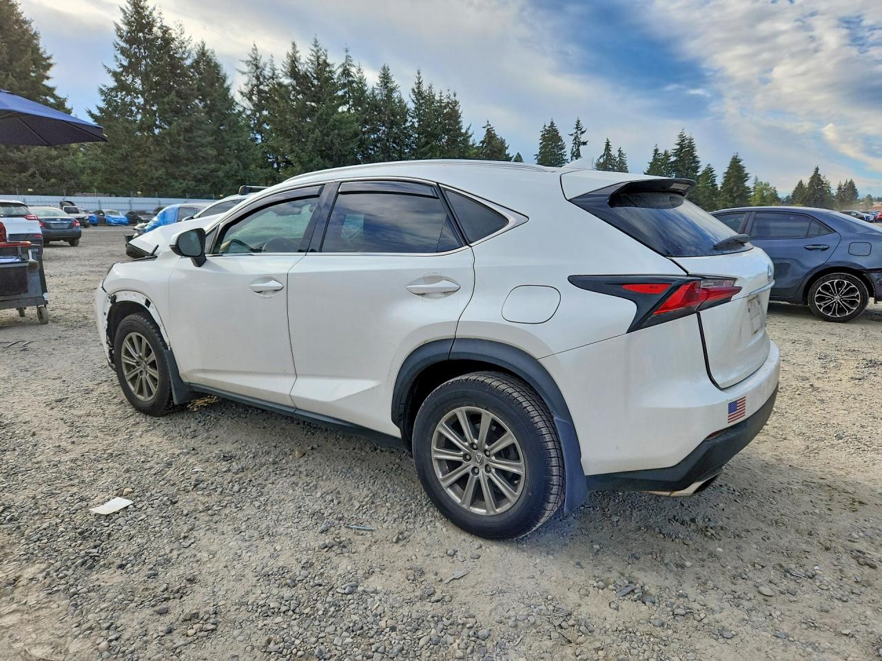 2017 LEXUS NX 200T BASE — снимка 2