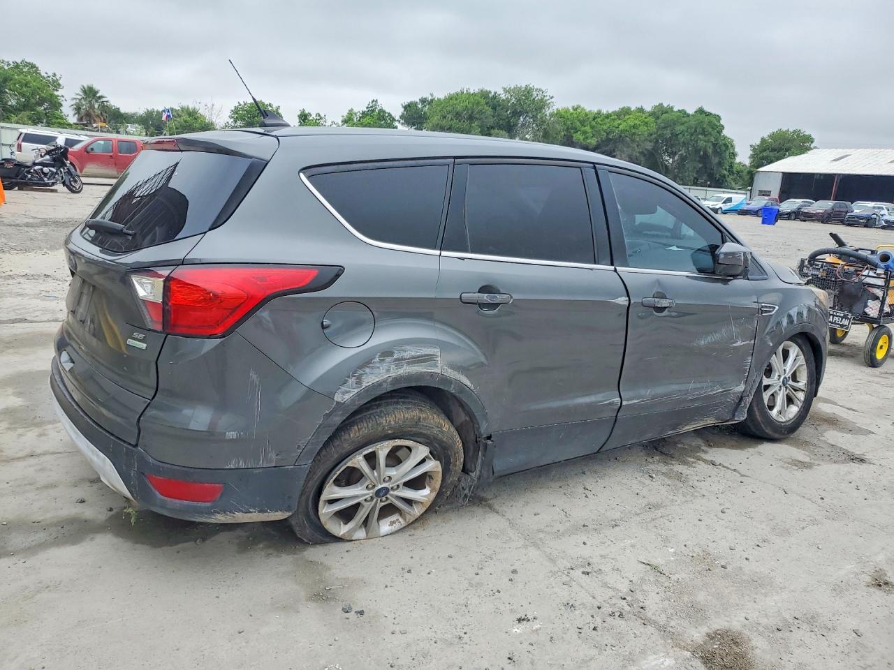 2019 FORD ESCAPE SE — снимка 3