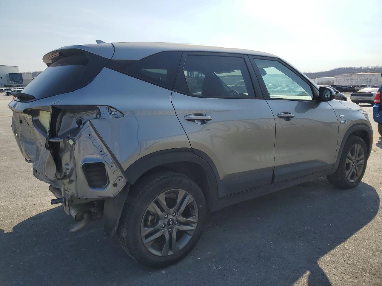 2023 KIA SELTOS LX — снимка 3