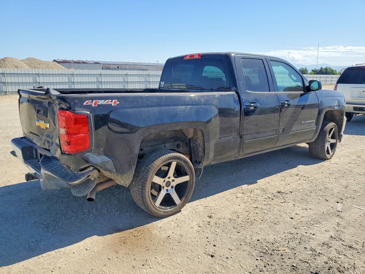 2017 CHEVROLET SILVERADO K1500 LT — снимка 3