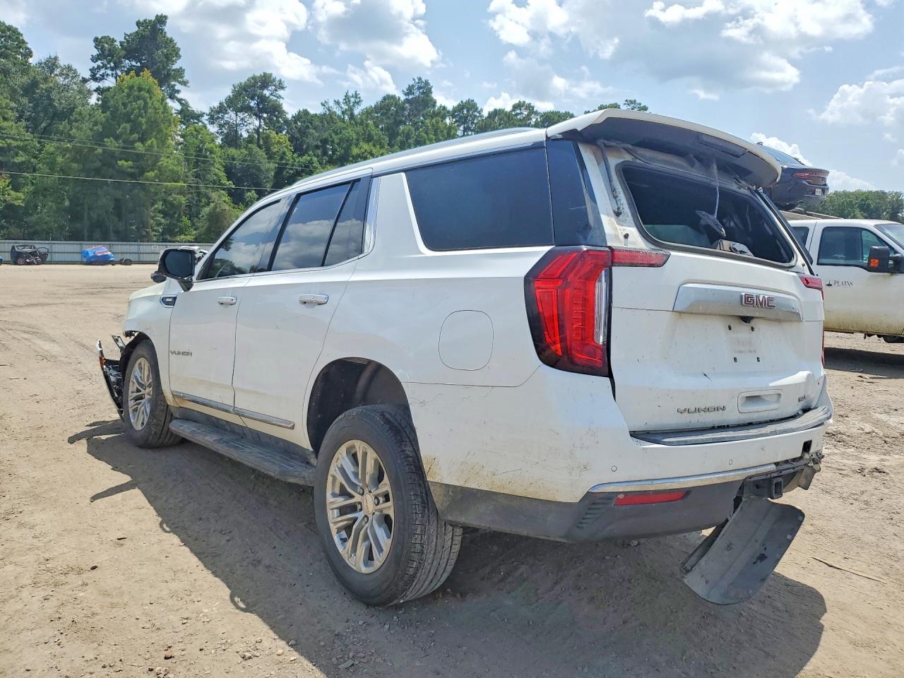 2021 GMC YUKON SLT — снимка 2