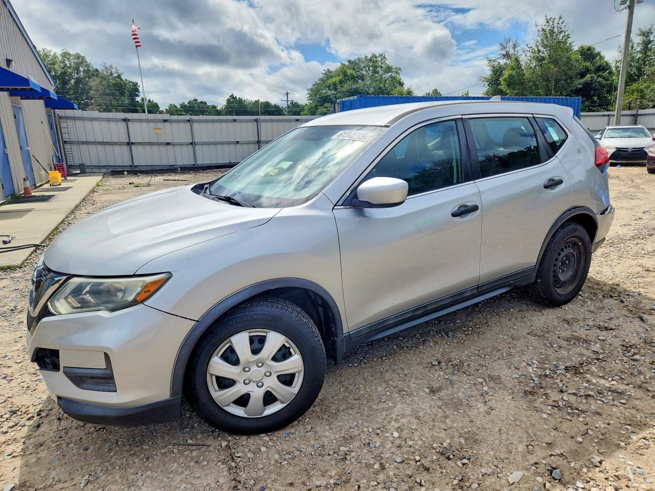 2017 NISSAN ROGUE S