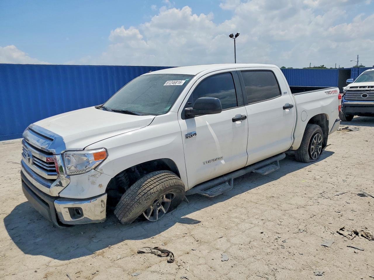 2016 TOYOTA TUNDRA SR5