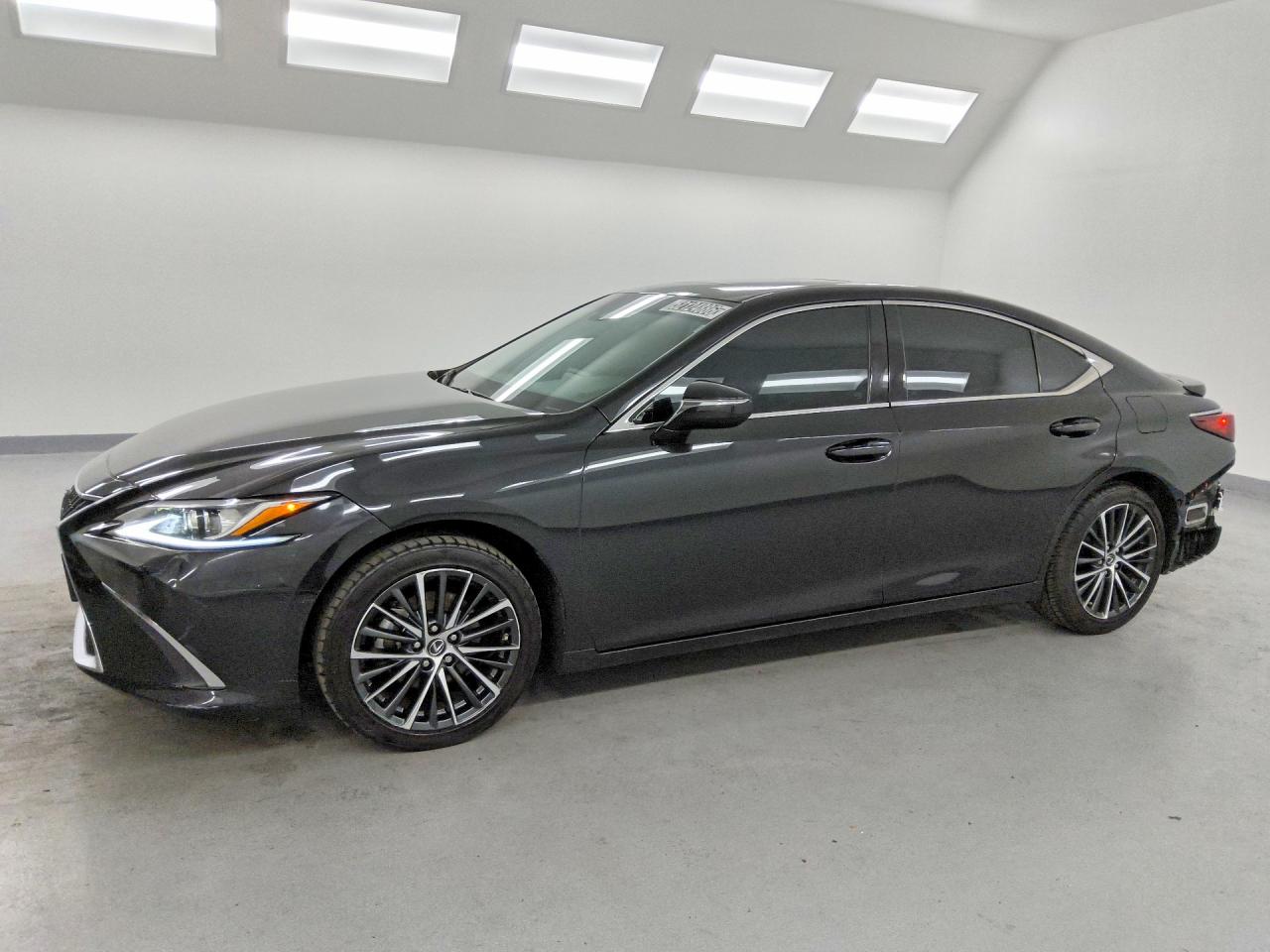 2025 LEXUS ES 300H BASE