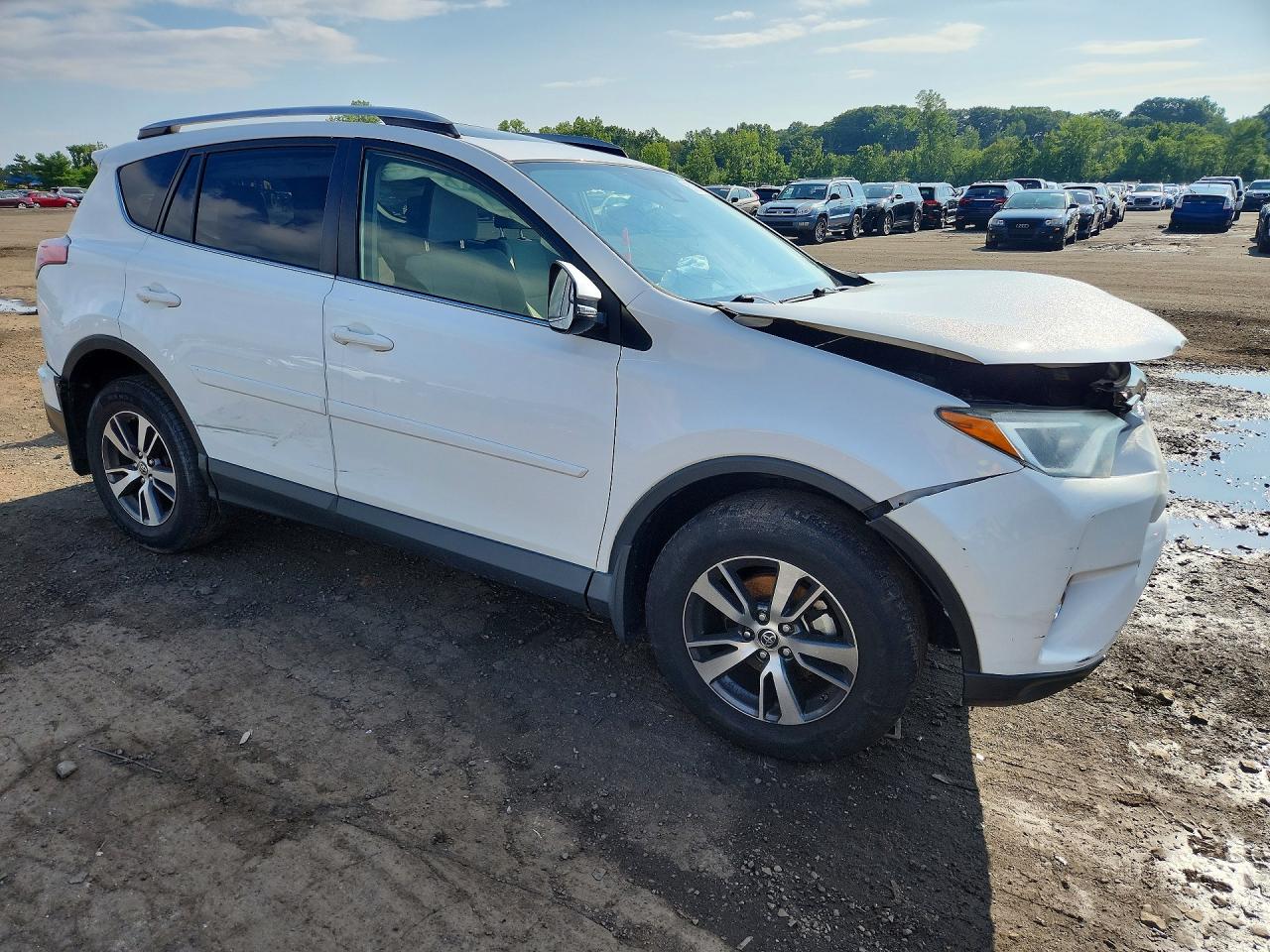 2017 TOYOTA RAV4 XLE — снимка 4