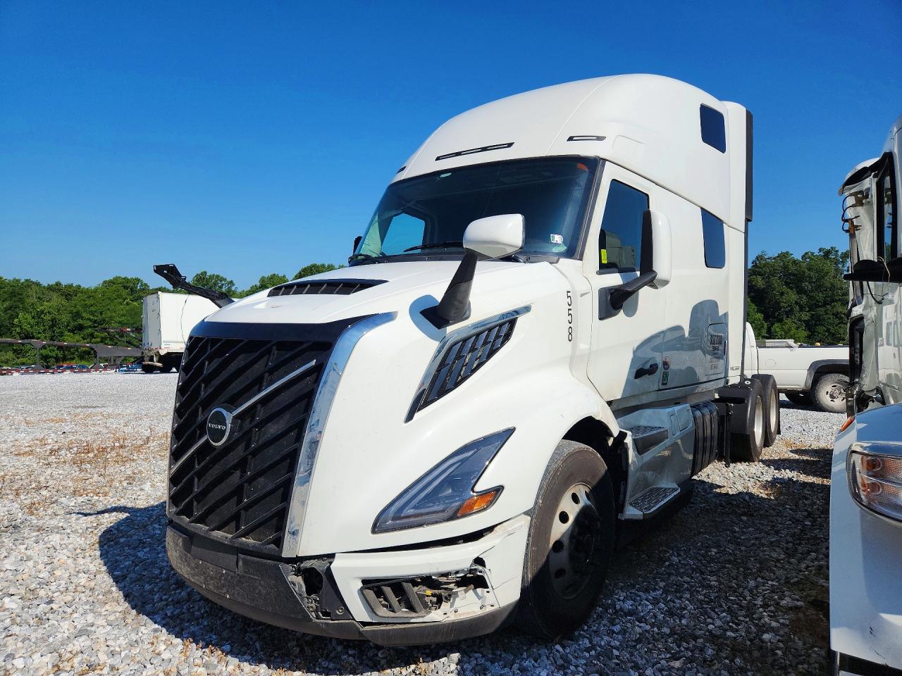 2026 VOLVO VNL