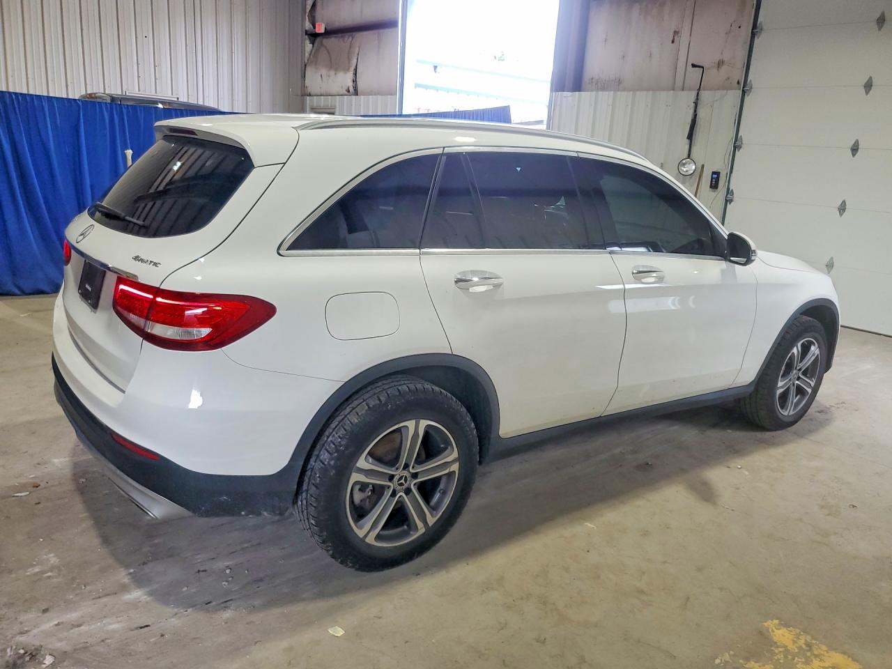 2018 MERCEDES-BENZ GLC 300 4MATIC — снимка 3