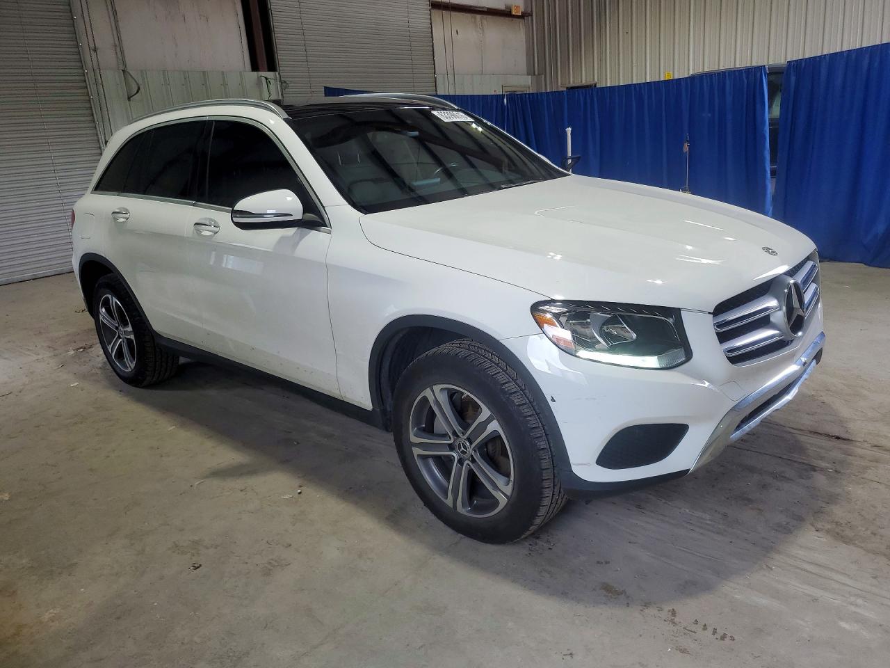 2018 MERCEDES-BENZ GLC 300 4MATIC — снимка 4