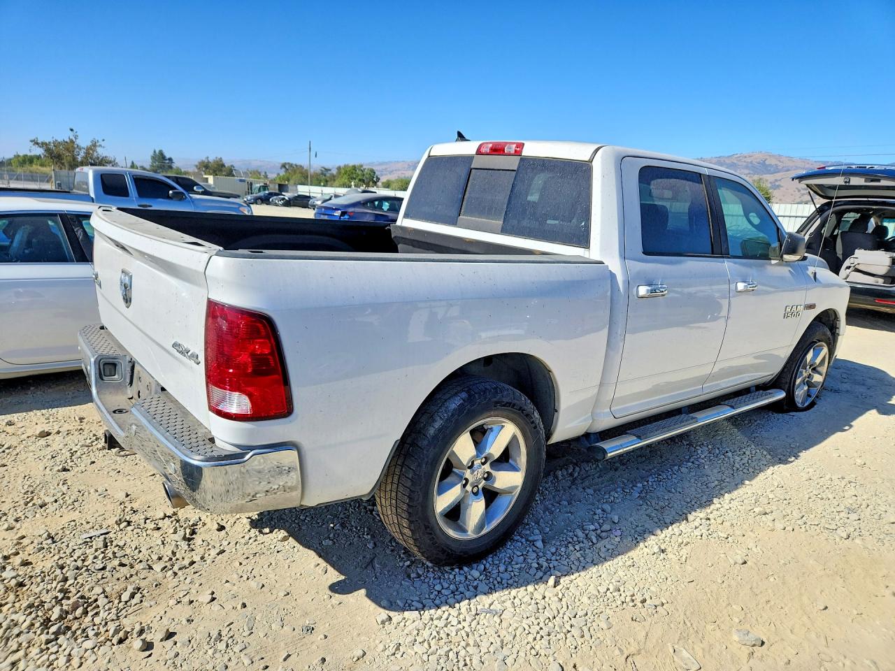2017 RAM 1500 SLT — снимка 3