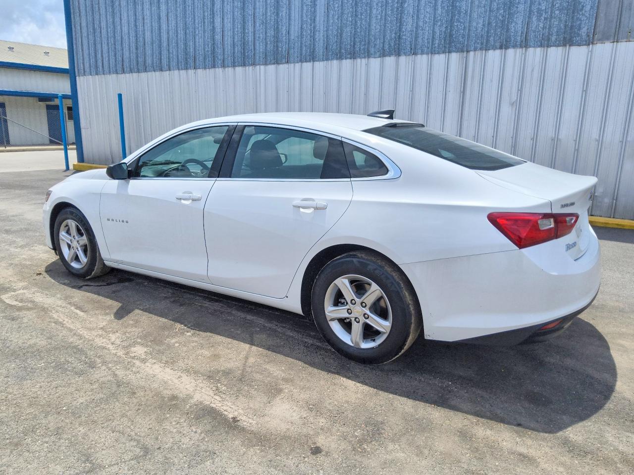 2024 CHEVROLET MALIBU LS — снимка 2