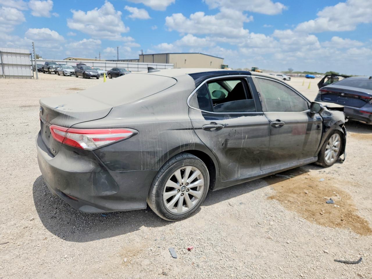2019 TOYOTA CAMRY LE — снимка 3