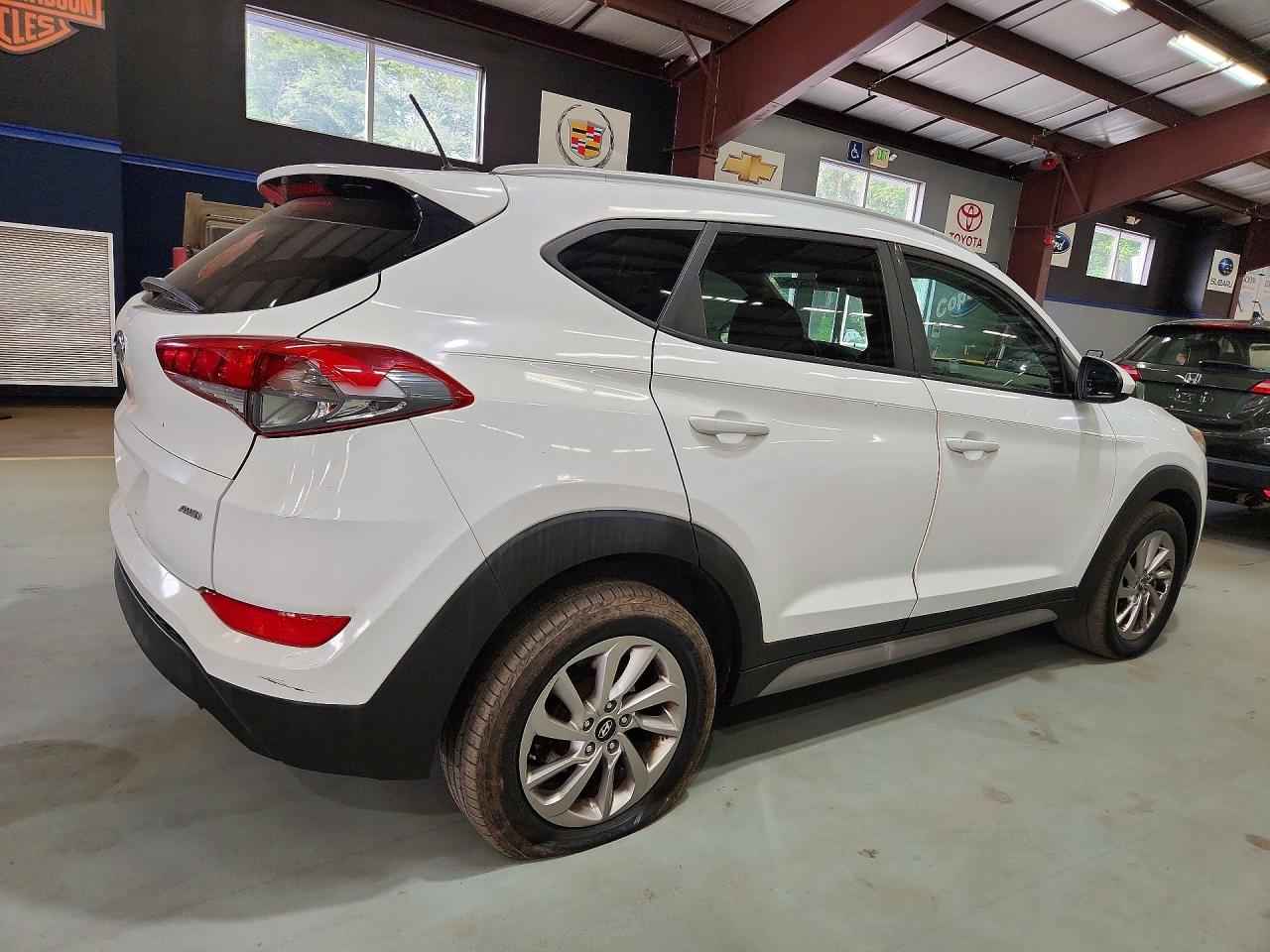2017 HYUNDAI TUCSON SE — снимка 3