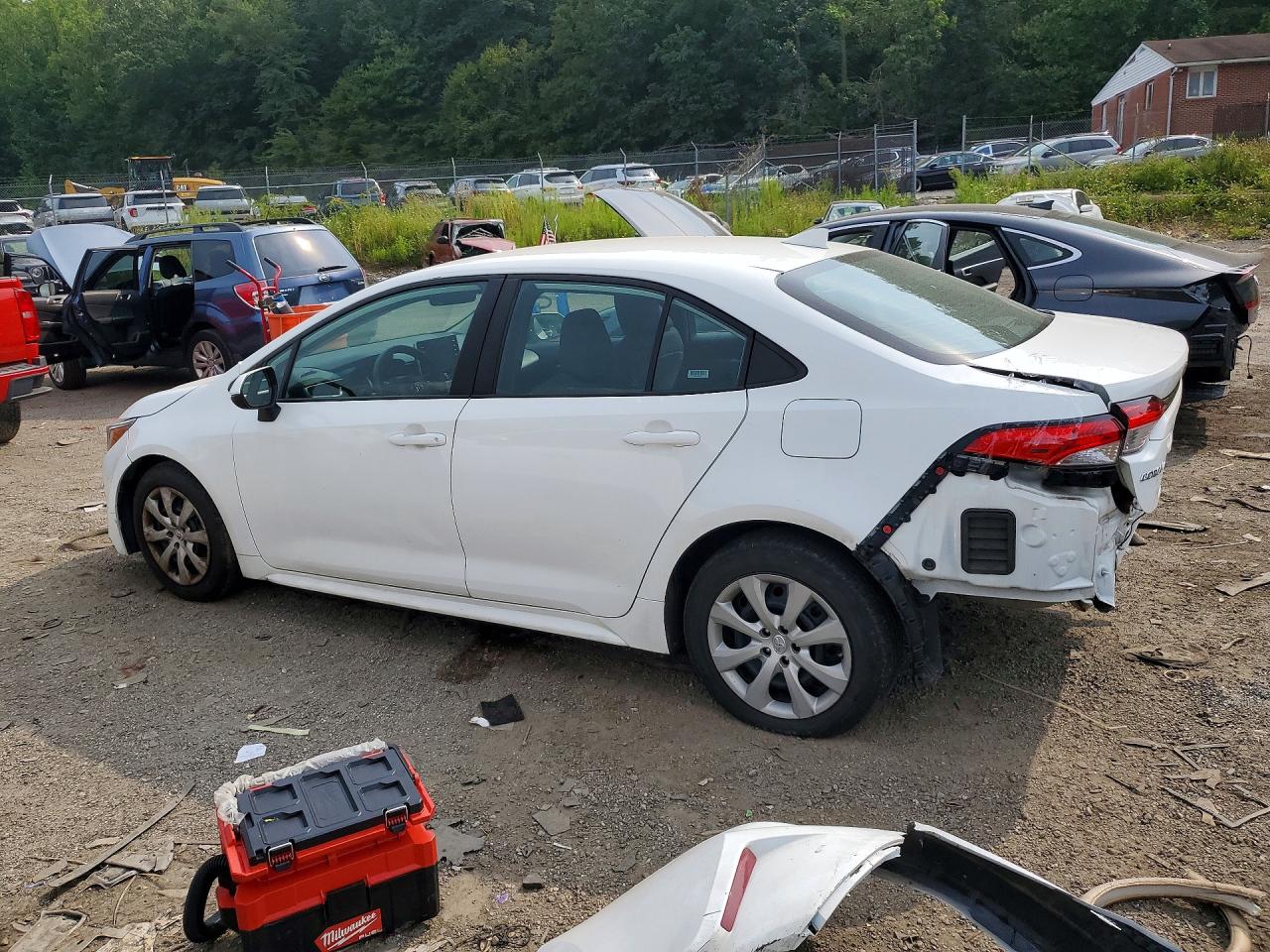 2021 TOYOTA COROLLA LE — снимка 2