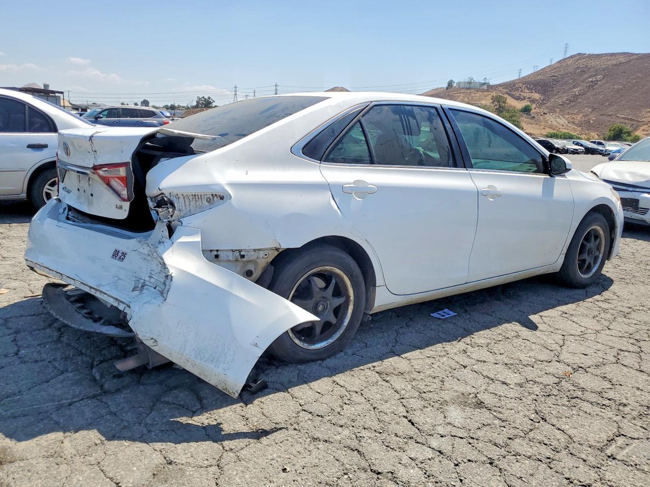 2015 TOYOTA CAMRY LE — снимка 3