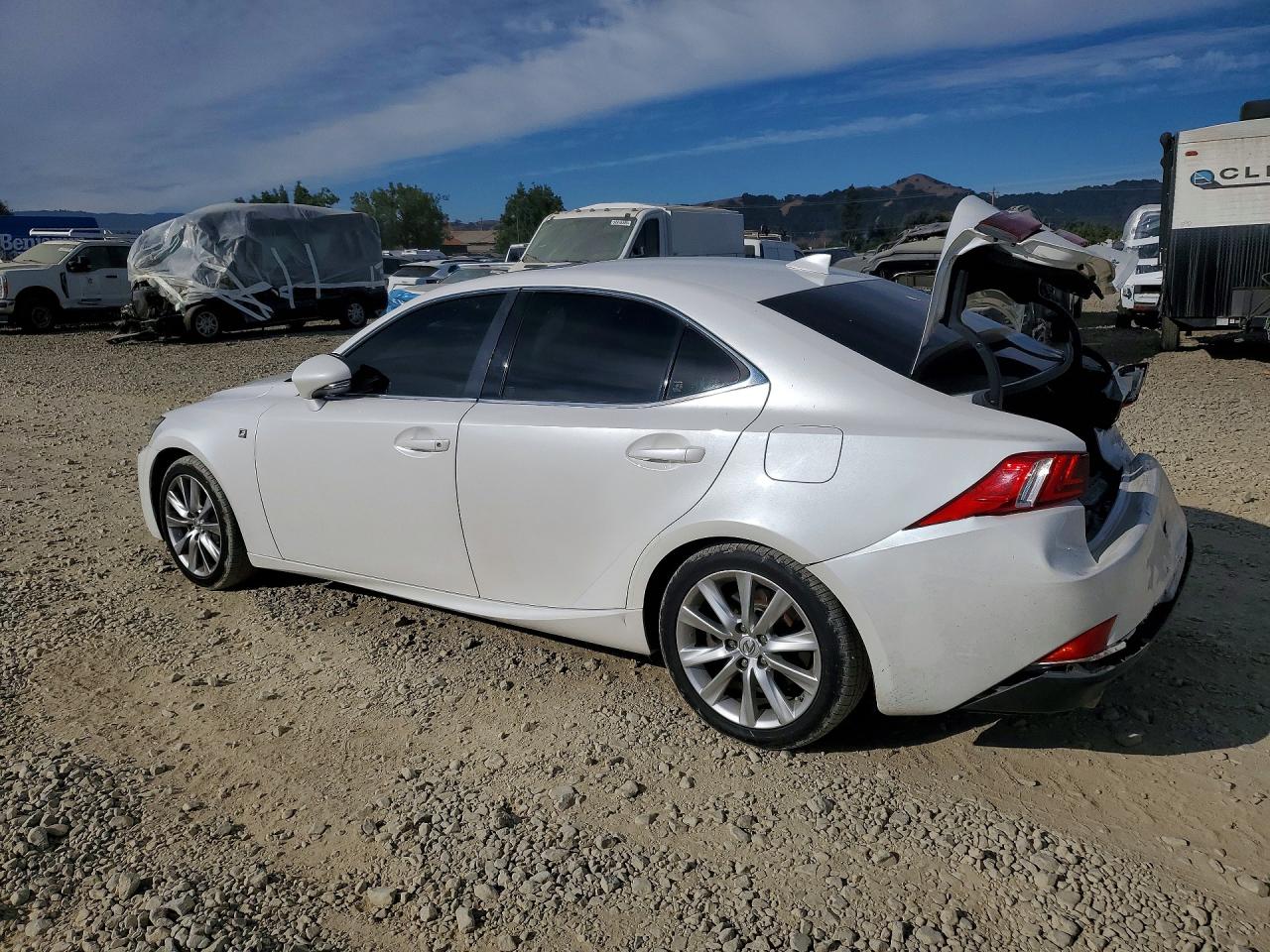 2016 LEXUS IS 200T — снимка 2