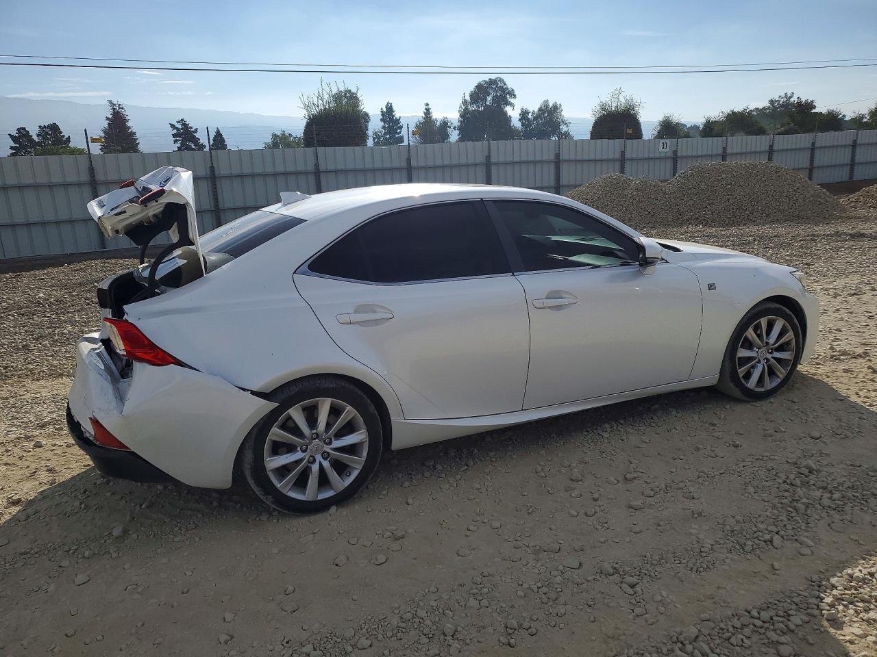 2016 LEXUS IS 200T — снимка 3