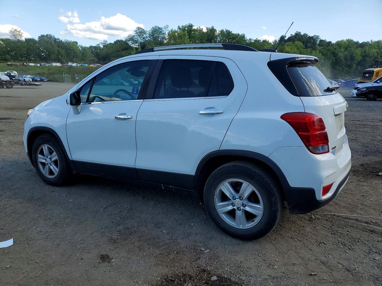 2017 CHEVROLET TRAX 1LT — снимка 2