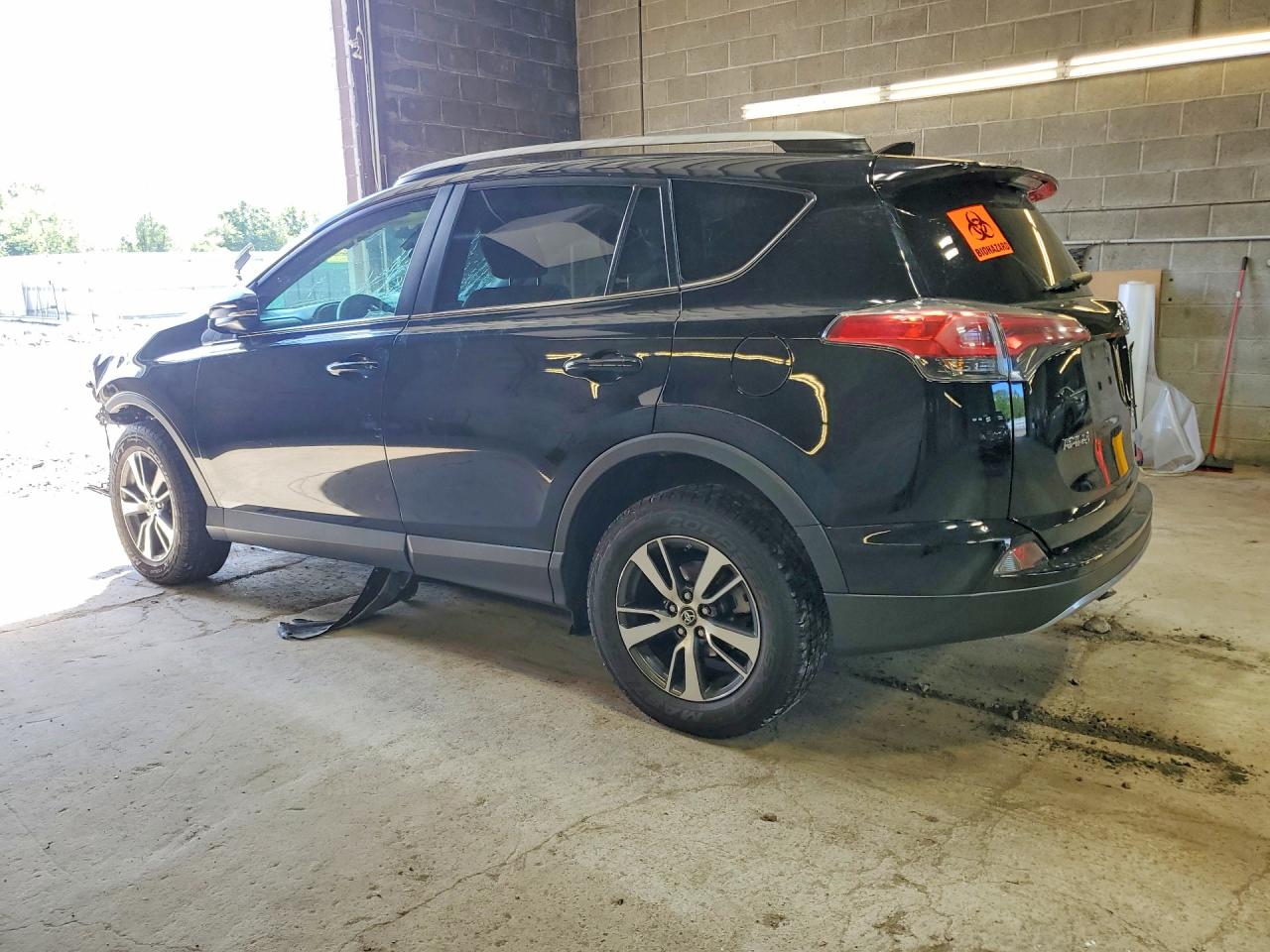 2018 TOYOTA RAV4 XLE — снимка 2