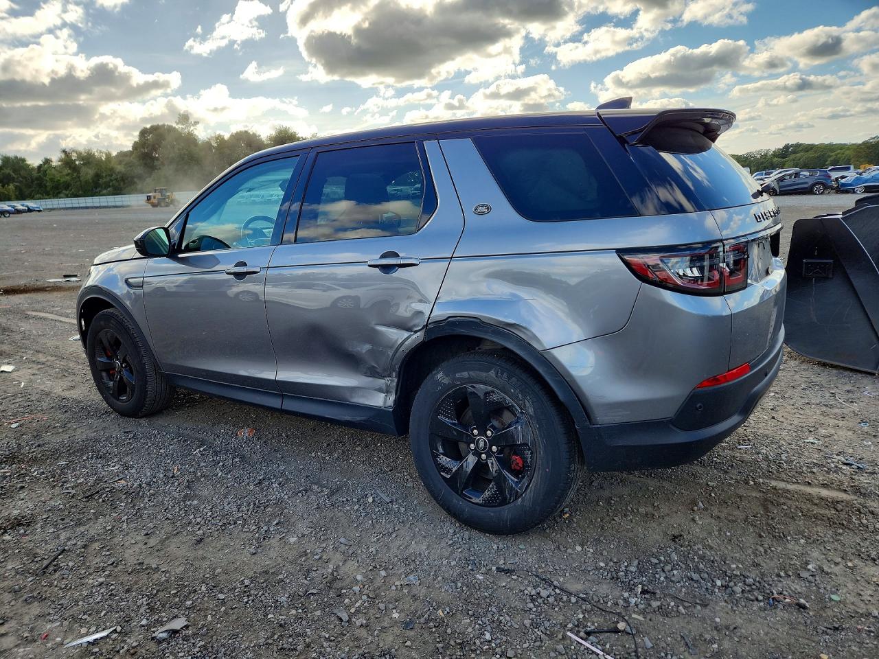 2023 LAND ROVER DISCOVERY SPORT SE — photo 2