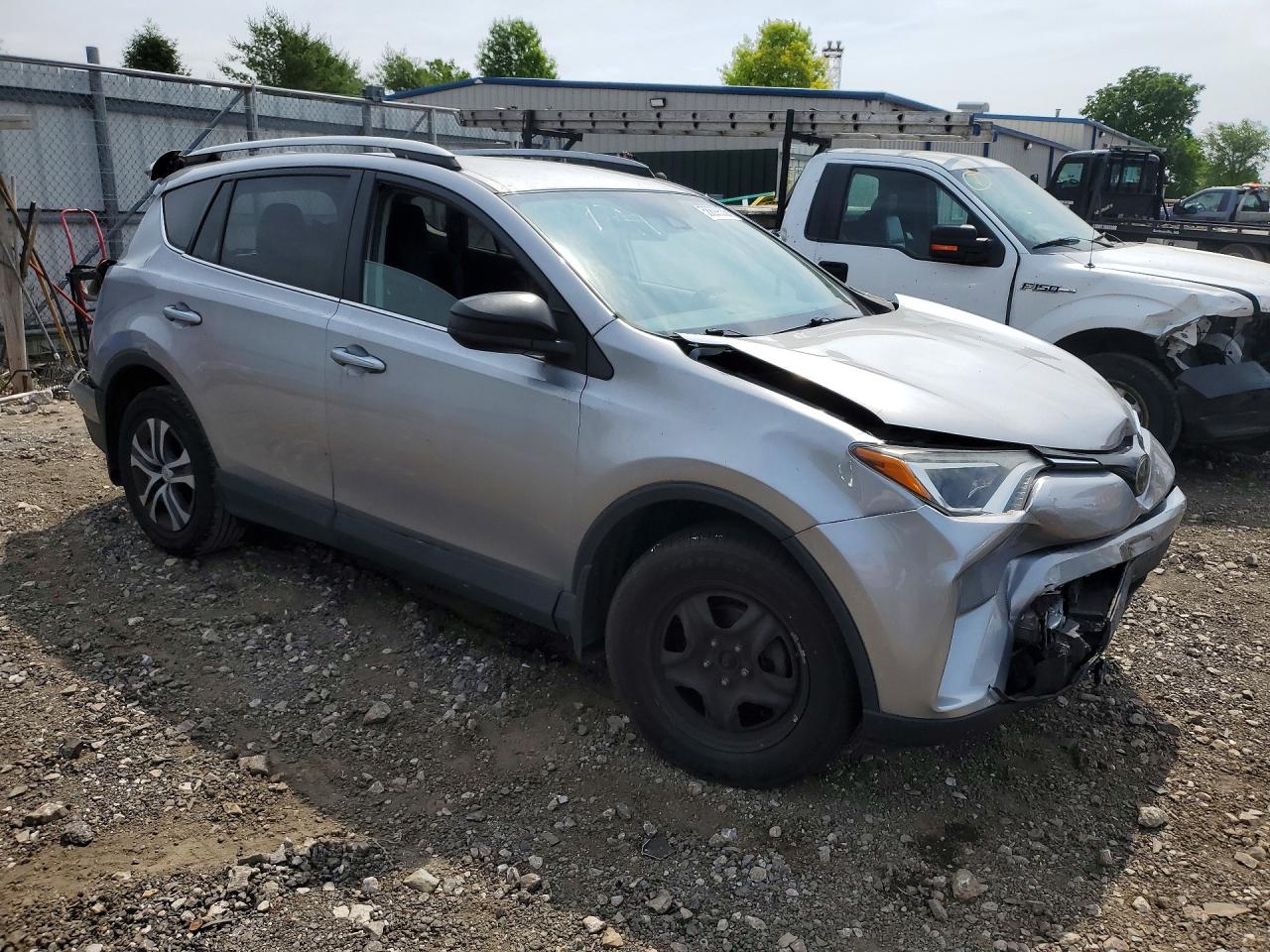 2017 TOYOTA RAV4 LE — снимка 4