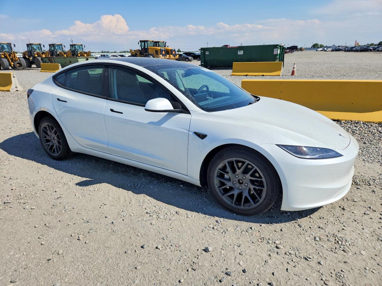 2026 TESLA MODEL 3 — снимка 4