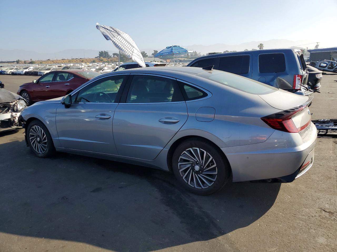 2023 HYUNDAI SONATA HYBRID LIMITED — снимка 2