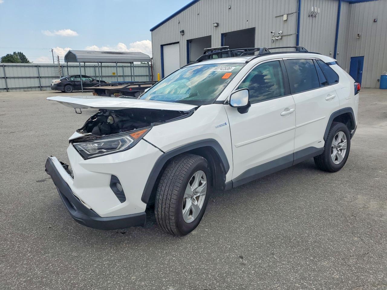 2020 TOYOTA RAV4 HYBRID XLE